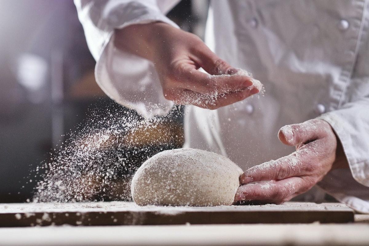 Middle Eight - Covent Garden - Preferred Hotels And Resorts Лондон Экстерьер фото Baker dusting a ball of bread dough with flour