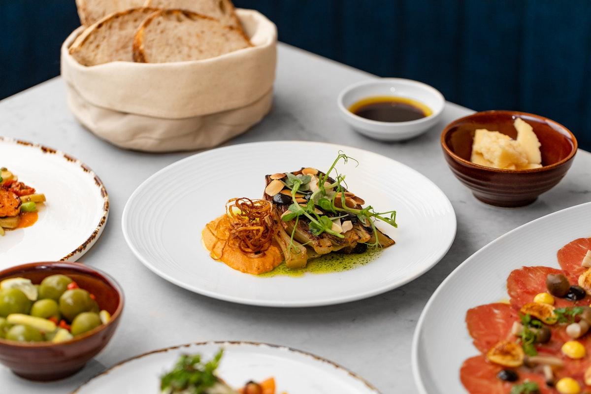 Middle Eight - Covent Garden - Preferred Hotels And Resorts Лондон Экстерьер фото A selection of dishes at the restaurant
